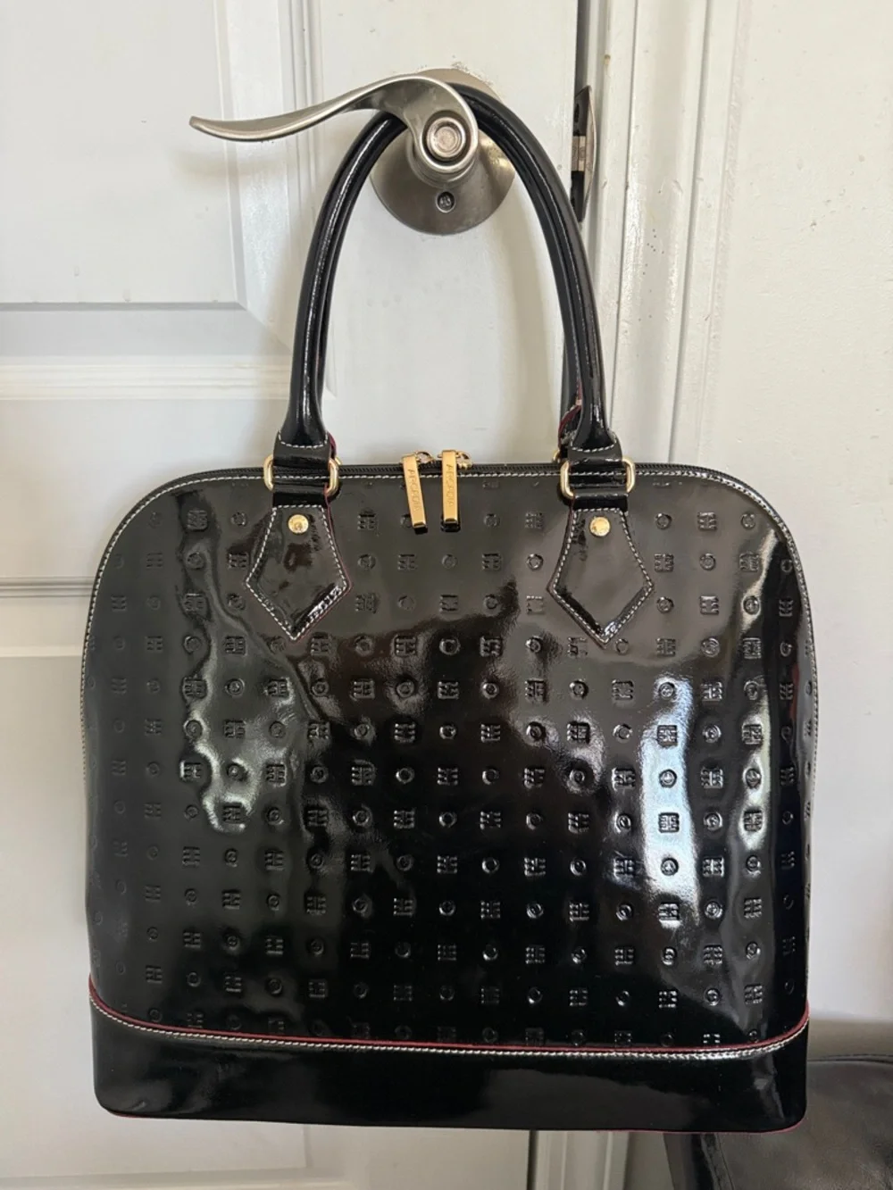 Arcadia large dome Bugatti patent leather black satchel shoulder bag - Picture 1 of 14